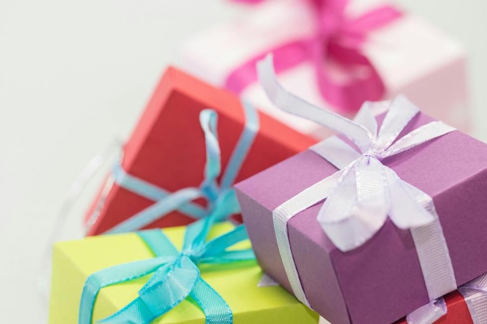 Chọn quà năm mới cho người 'tinh tế': Bí kíp 'đốn tim' từ ACOOLSHOP!