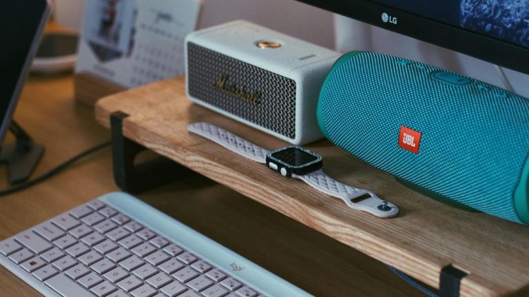 Biến Smartphone Thành Dàn Âm Thanh Di Động Với Loa Bluetooth