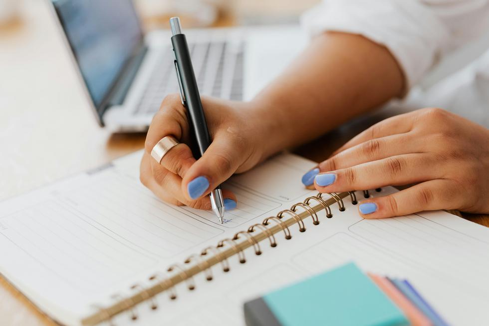 Bảng Vẽ Điện Tử: Bí Kíp Khơi Nguồn Sáng Tạo Học Tập?